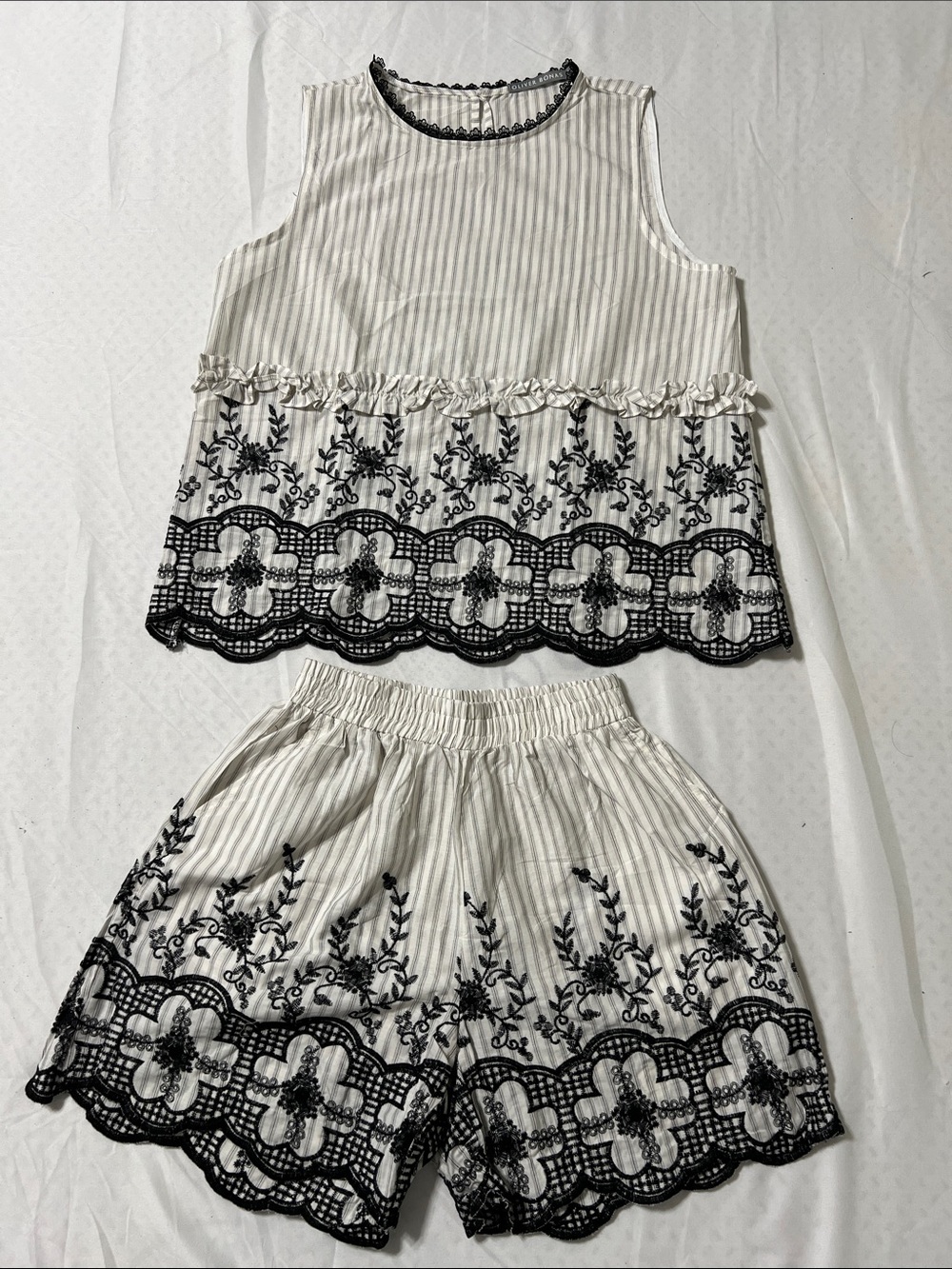 Sleeveless Embroidered Two-Piece Pajama Set - White with Black Floral Trim